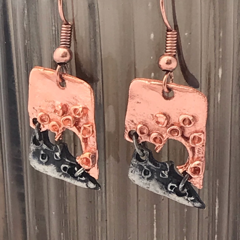 NWT ANJU Handcrafted rose jewelry set - Picture 2 of 3